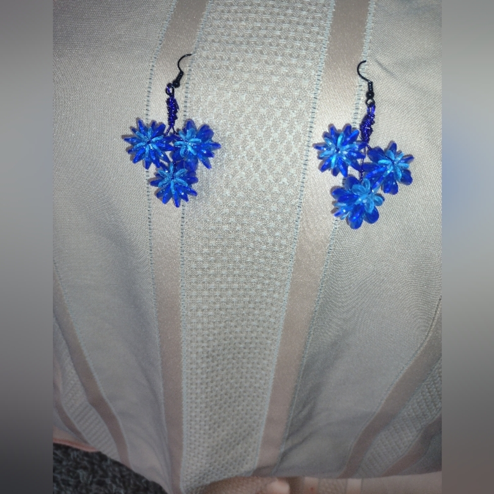 Blue Floral Starflake Earrings